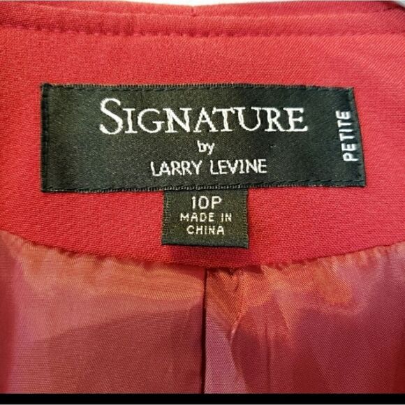 SIGNATURE BY LARRY LEVINE Ruffled Front Blazer 10P - Picture 6 of 6
